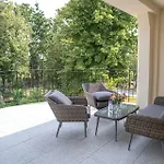 Hotel Dwor Skrzynki Skrzynki (Poznan)