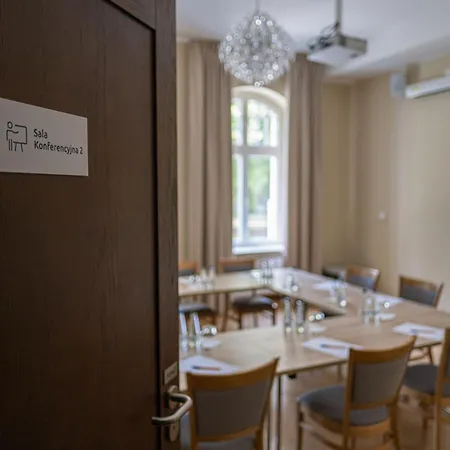 Hotel Dwor Skrzynki Skrzynki (Poznan)