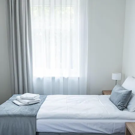 Dwor Skrzynki Skrzynki (Poznan)