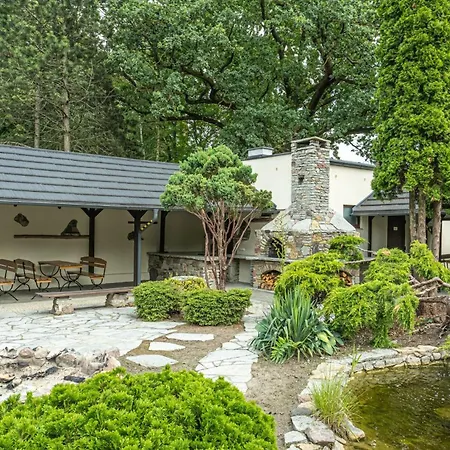 Dwor Skrzynki Hotel Skrzynki (Poznan)