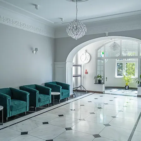 Dwor Skrzynki Hotel Skrzynki (Poznan)