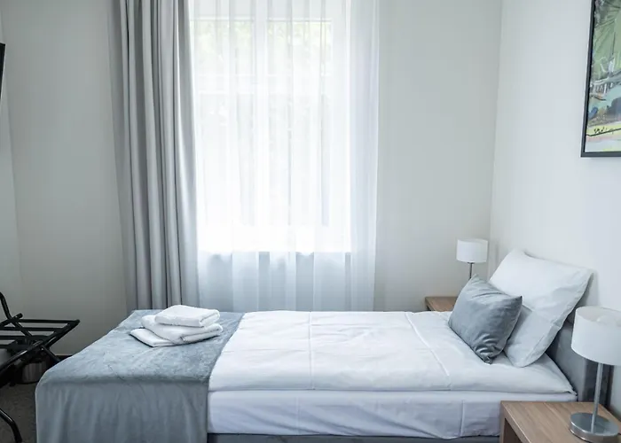 Dwor Skrzynki Skrzynki (Poznan)