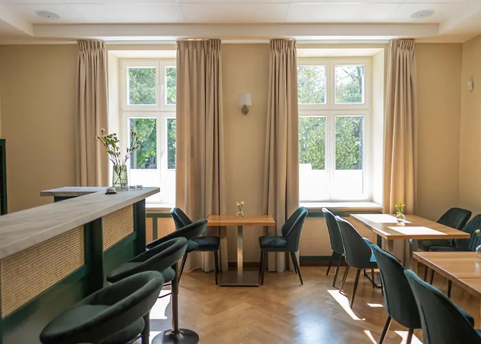 Dwor Skrzynki فندق